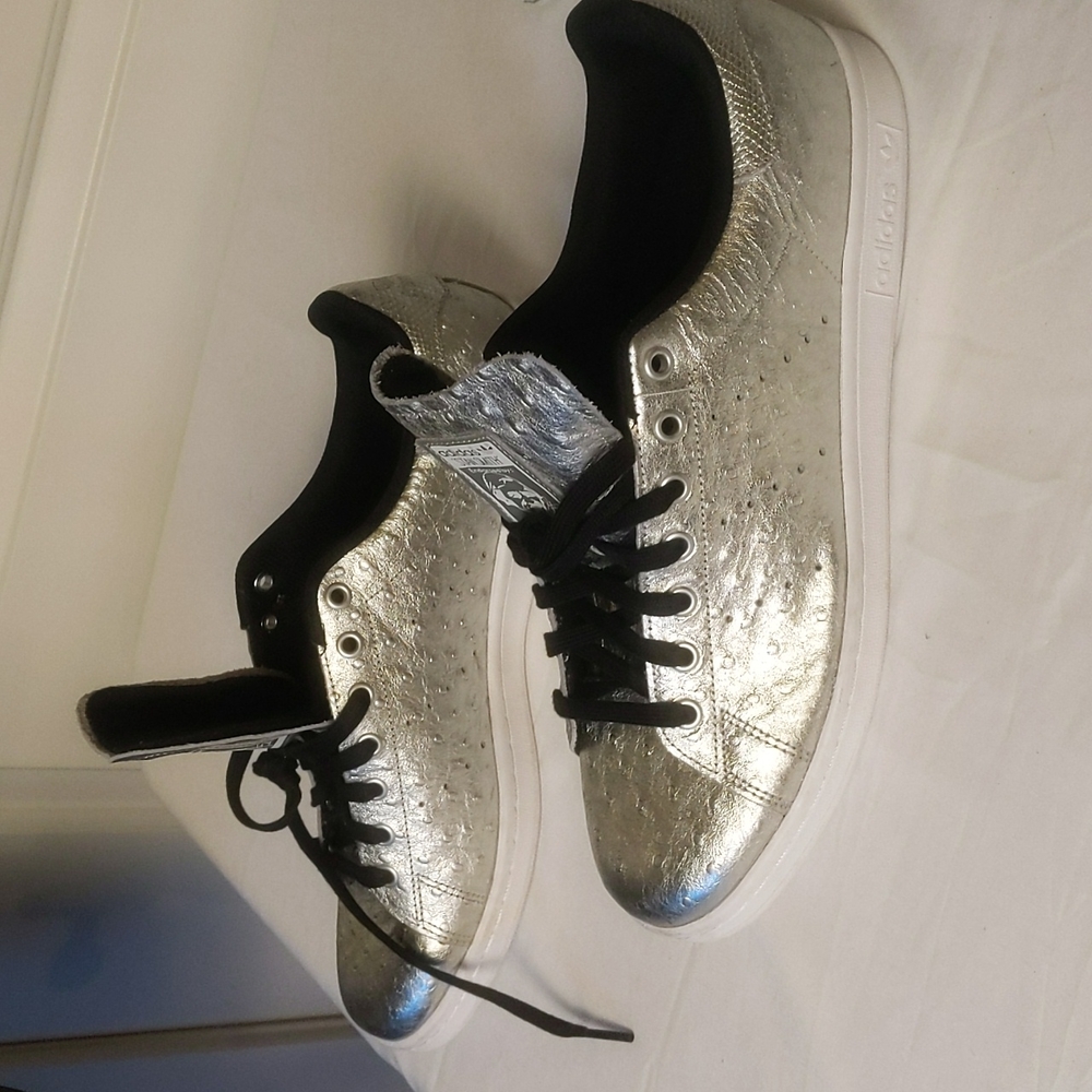 Adidas size 12 Stan Smith Silver Sneakers